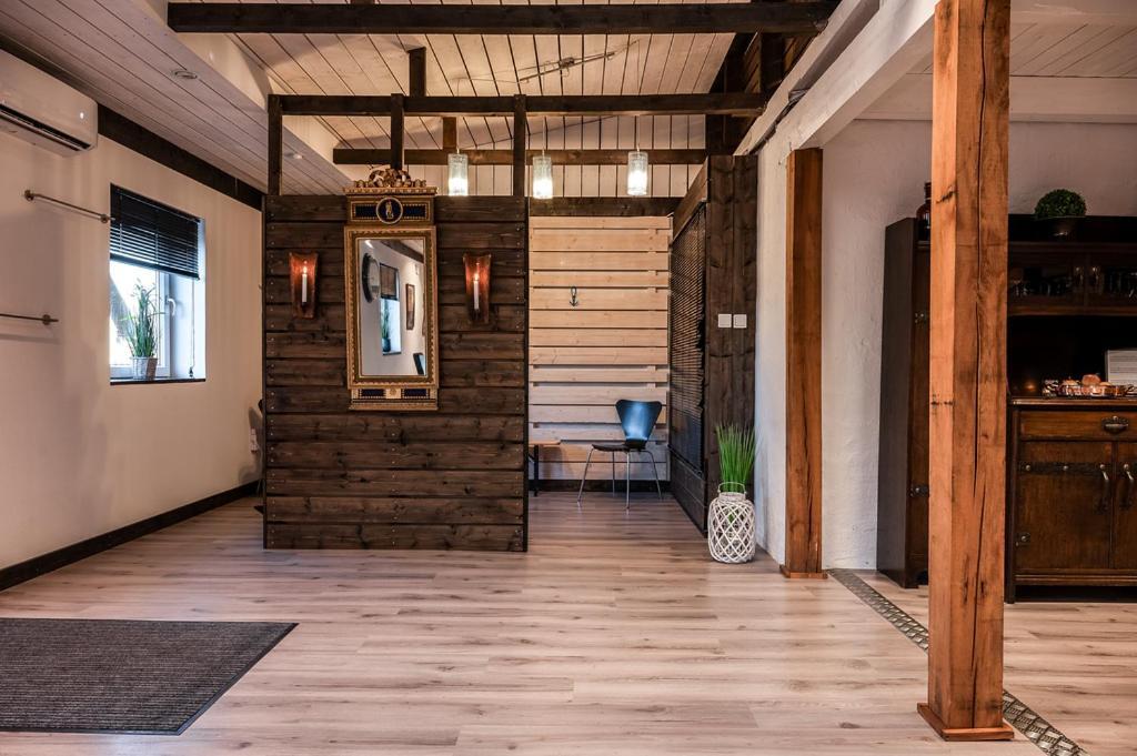 Unique Rustic Property In Skane Linderod Exterior foto