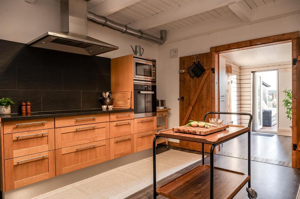 Unique Rustic Property In Skane Linderod Exterior foto